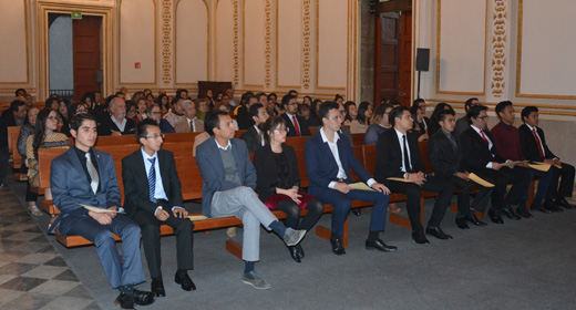 Ceremonia de clausura de diplomado