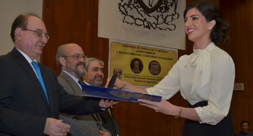 La FI entregó premios universitarios