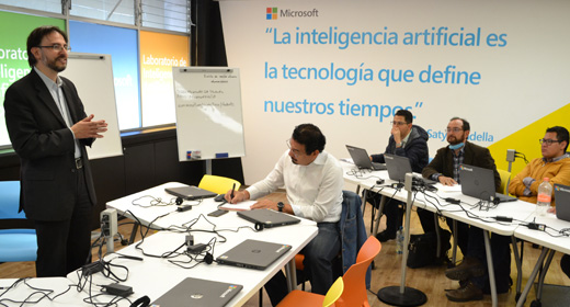 Imparten primer curso de Azure en la FI